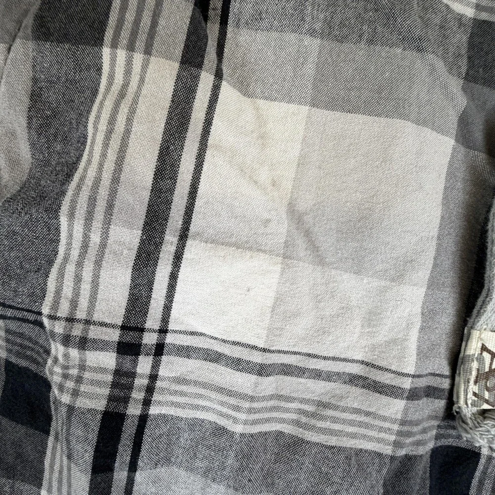 Aeropostale Shorts Mens 36 Gray Plaid Flat Front Drawstring 11 Inseam Chino